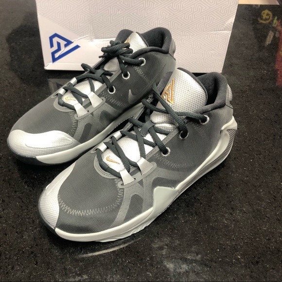 Giannis  Nike zoom sz Various - Picture 2 of 6